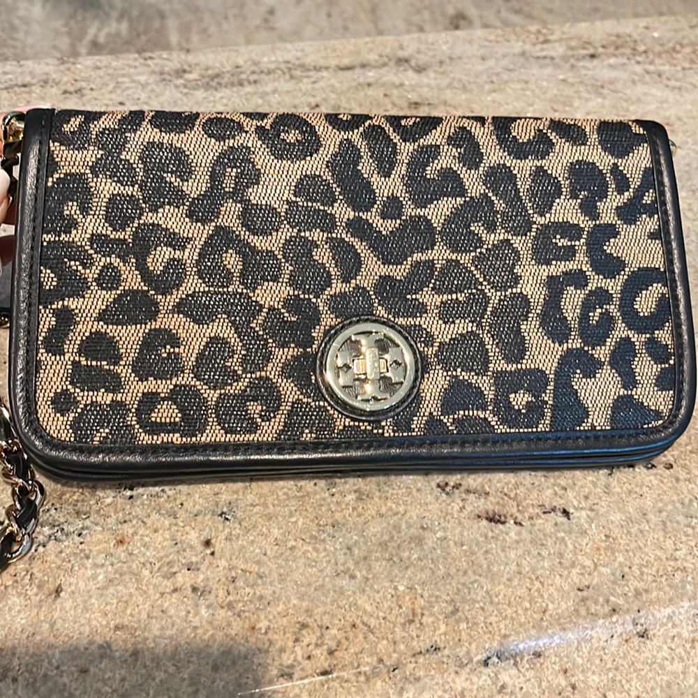 Tory Burch Crossbody with chain
